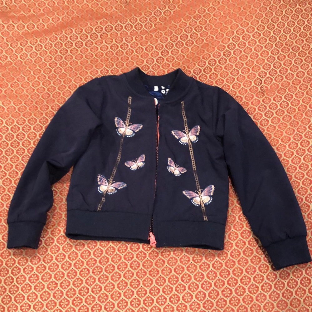 Lightweight reversible jacket